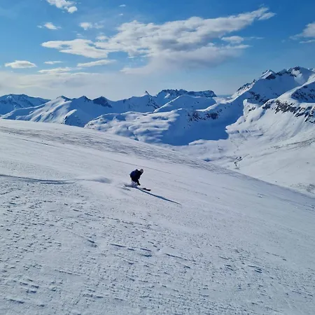 Mountain View, Free Parking, Close To Nature! * Tromsø